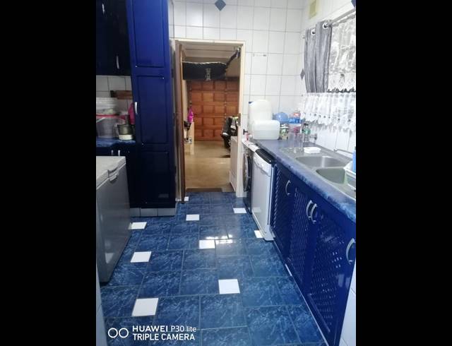 4 BEDROOM HOUSE FOR SALE IN BRACKENHAM